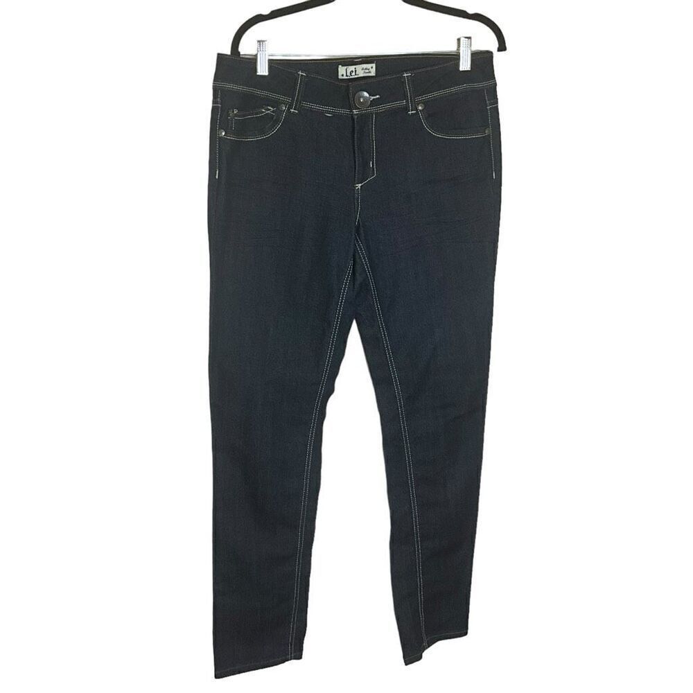 LEI Ashley Trouble Juniors Size 13 Denim Jeans Blue Pockets Zip Wide Stitching